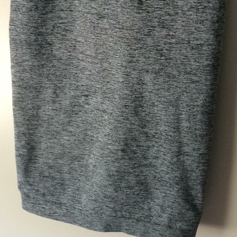 Tank top. Really nice. - Picture 3 of 7